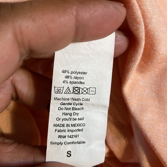 LuLaRoe Blush top with side splits sized small - Picture 6 of 6